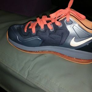 Big kids 5 1/2 and toddler shoe size 7